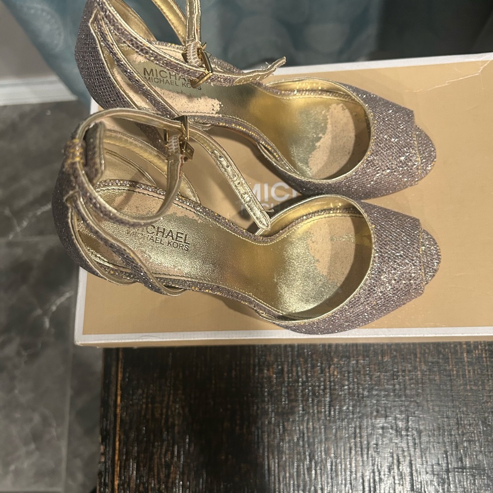 Michael KORS Silver Glitter Women's Heels - Picture 7 of 12
